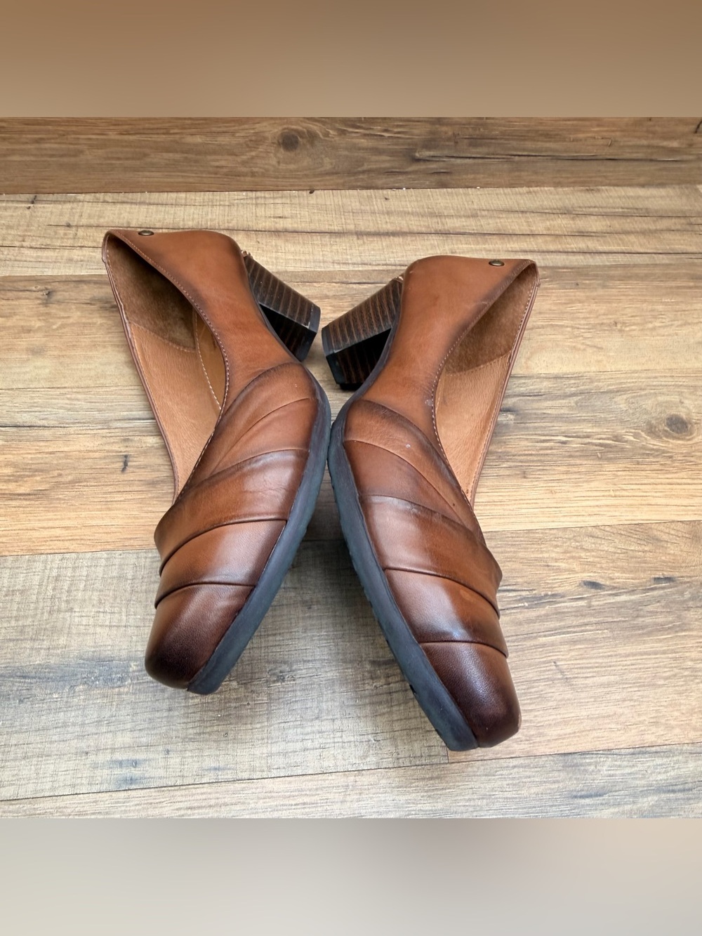 Pikolonos size size 7.5-8 Classic Brown Leather Low Heel Pumps - Picture 4 of 8